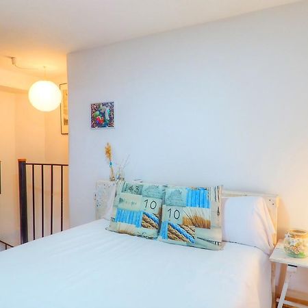 Calafat Apartment By Hello Apartments Ситжес Екстериор снимка