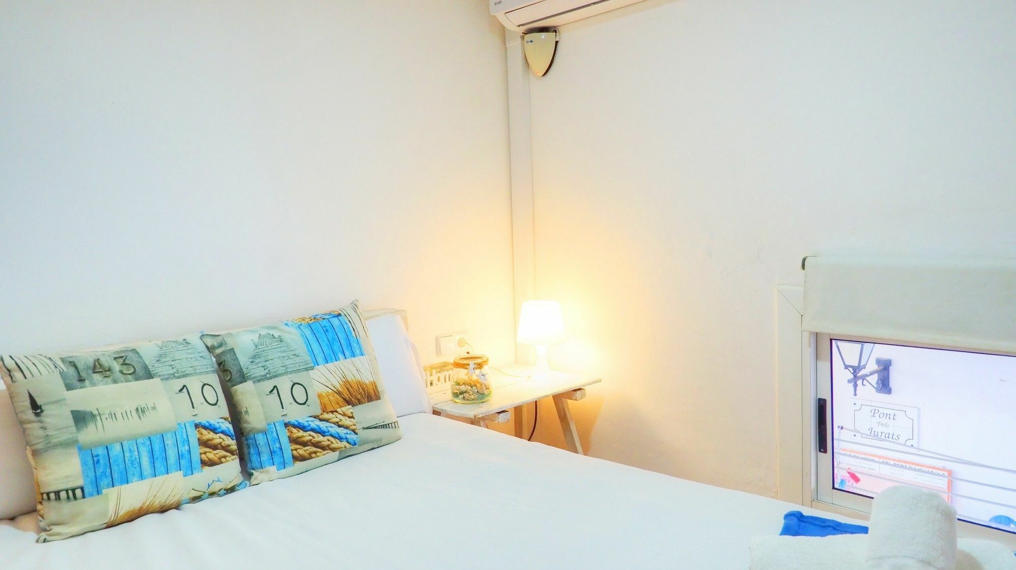 Calafat Apartment By Hello Apartments Ситжес Екстериор снимка